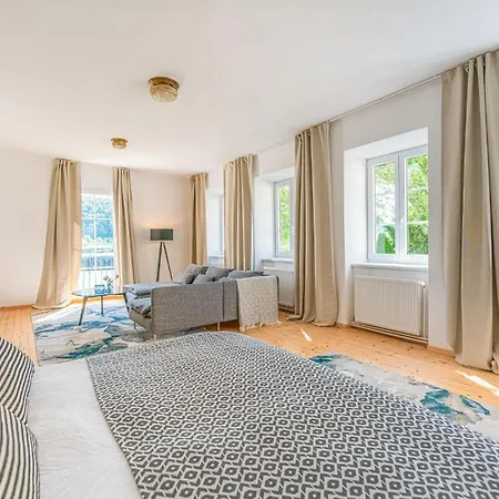 Im Erdgeschoss * Persenbeug