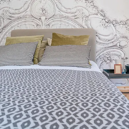 Im Erdgeschoss Διαμέρισμα *